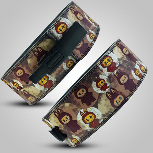 Close‑up of Labubu weightlifting belt showing lever buckle, high quality leather, and double stitching in 10mm/13mm
